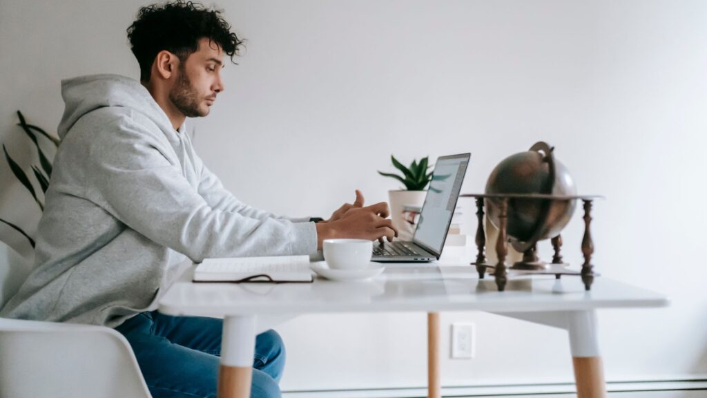 What is Remote Job? Understanding the Concept, Benefits, and Challenges